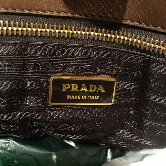PRADA Nappa Gaufre Tote *Authentic* - Picture 3 of 4